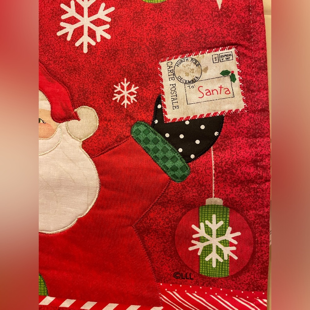 Santa Table Runner NWOT - Picture 5 of 5